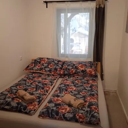 Kispatak Erdei Haz Dom wakacyjny *
